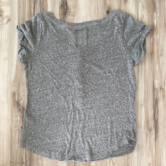 ❤️ Gilly Hicks heather gray button down soft tee Medium - Picture 2 of 7